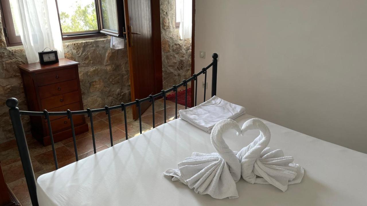 House In The Mountains Near Budva Bagian luar foto