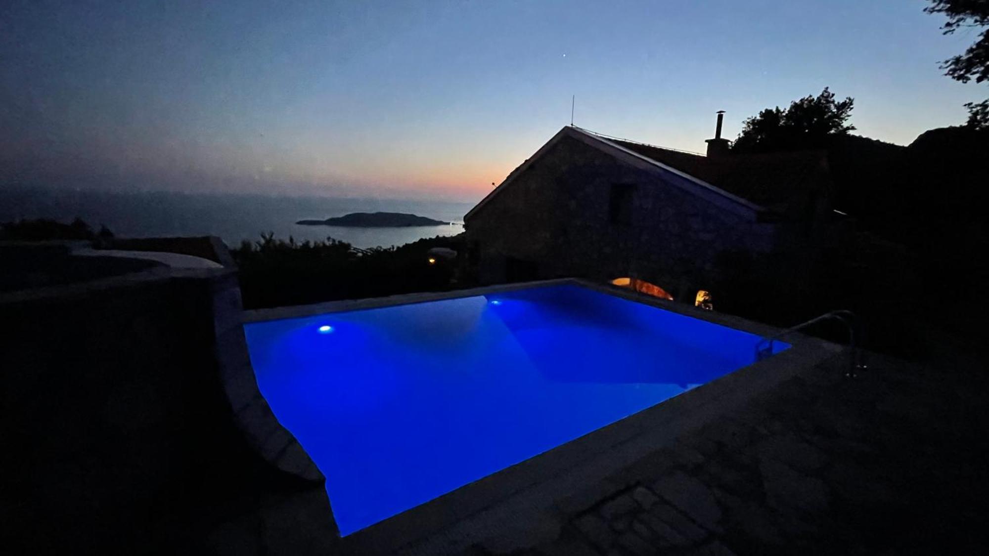 House In The Mountains Near Budva Bagian luar foto