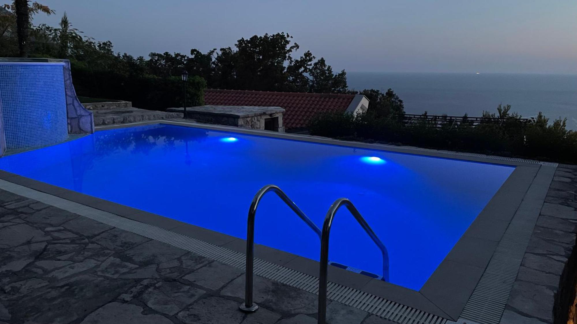 House In The Mountains Near Budva Bagian luar foto