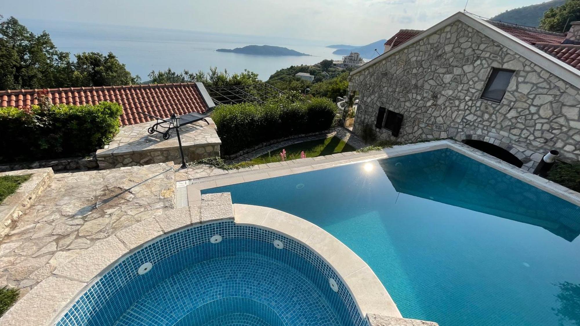 House In The Mountains Near Budva Bagian luar foto