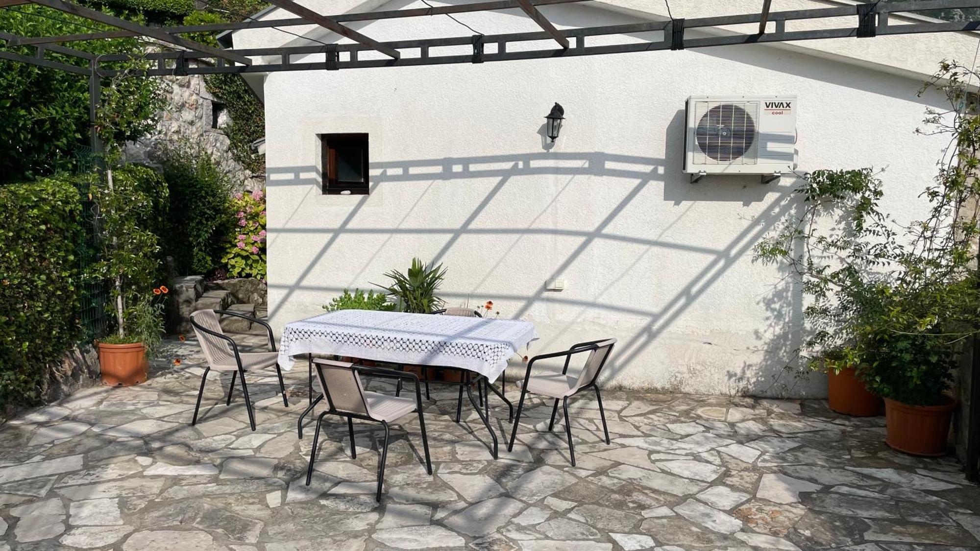 House In The Mountains Near Budva Bagian luar foto